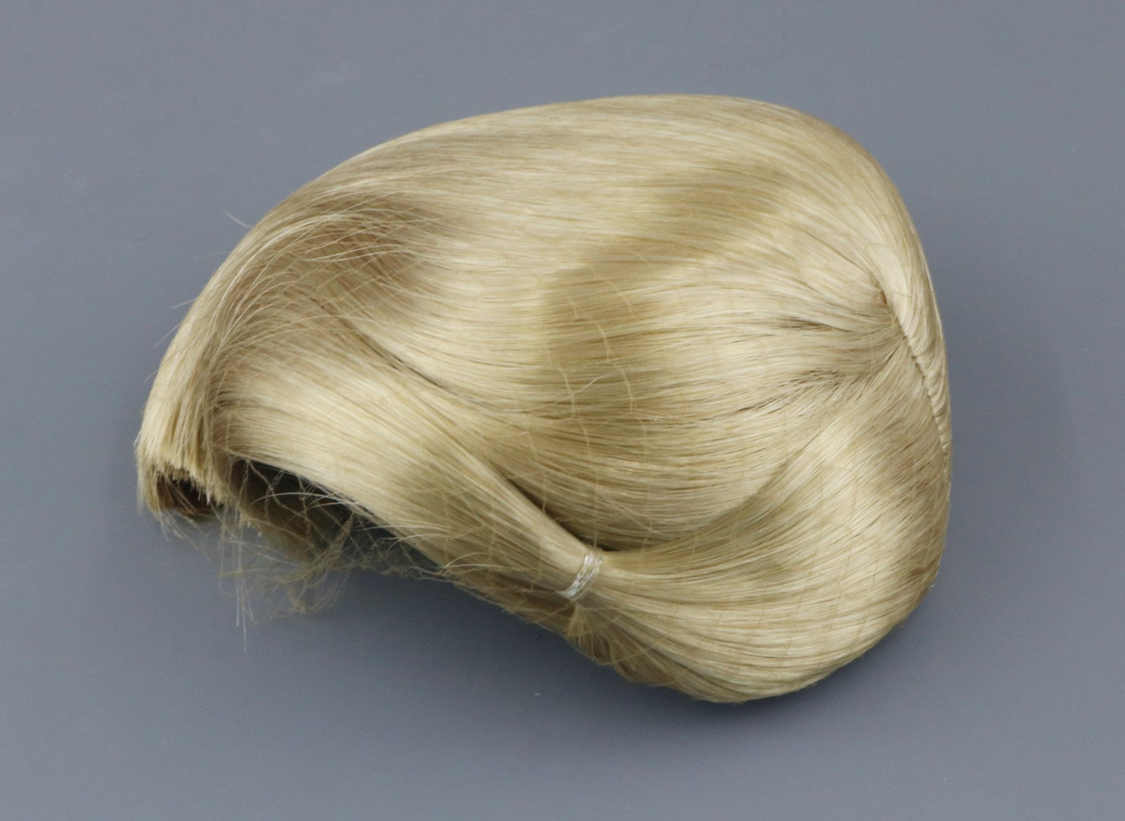 A Blonde Bob Hair for 18'' doll Kit Kittredge Wig