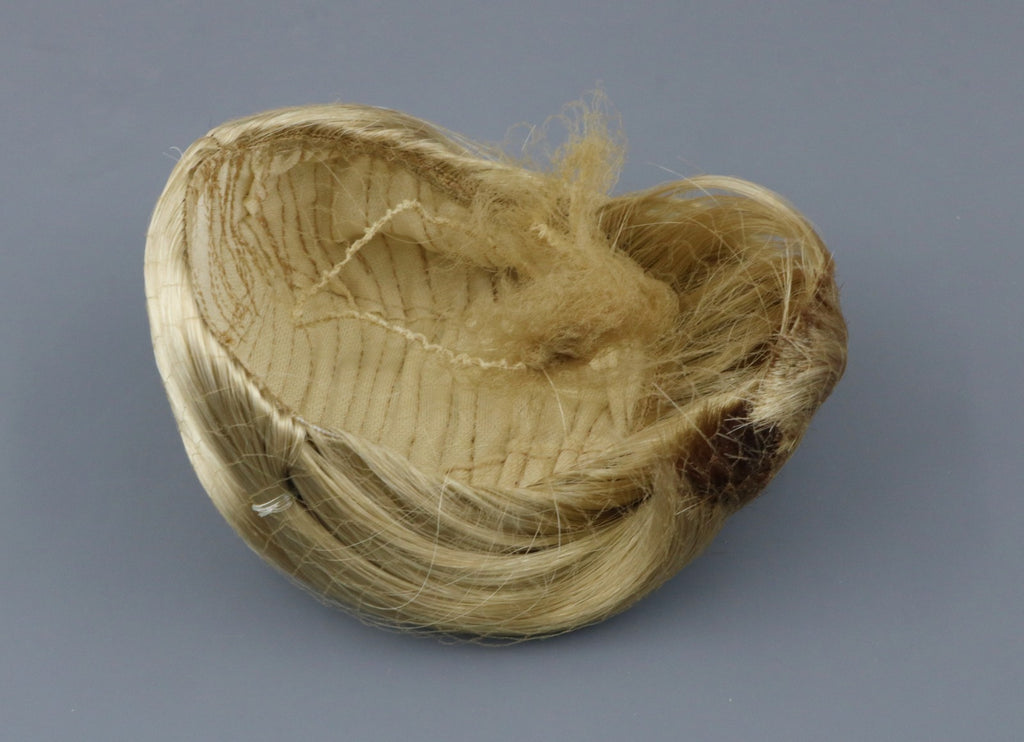 A Blonde Bob Hair for 18'' doll Kit Kittredge Wig