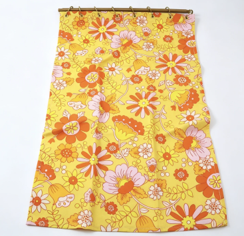 #21 【Yellow Floral Shower Curtain with Plastic Rod for 18'' Doll Bathroom 】 Main image