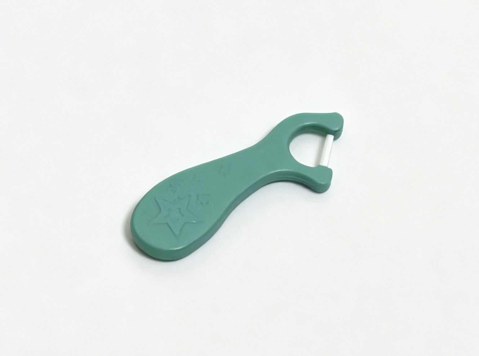 【Pack a tiny floss pick fr Don't Forget to Brush Set for 18'' doll】 Main image
