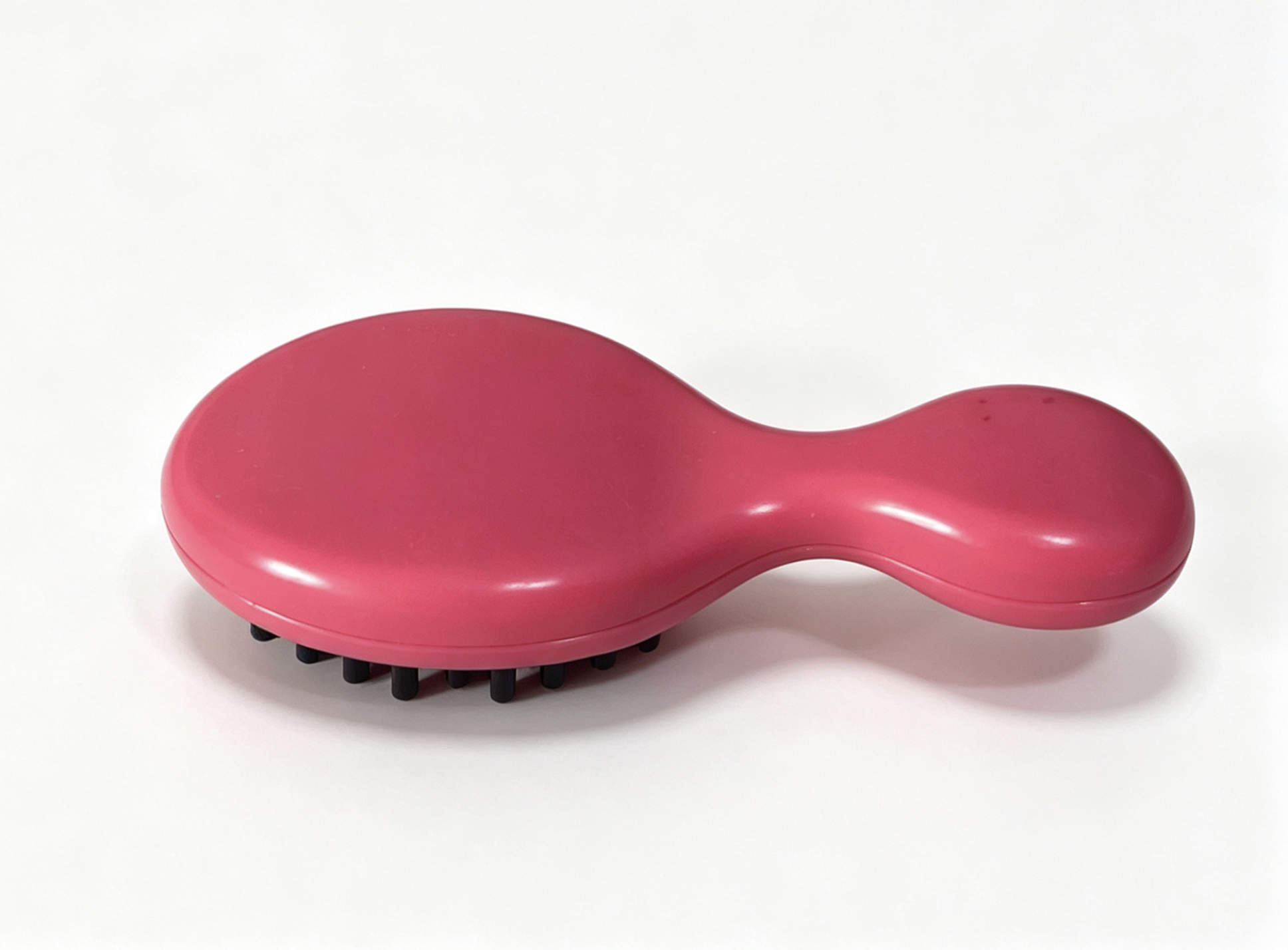 #135 【A pink travel brush for 18'' doll Lila's Gym Bag & Gear】 Secondary image