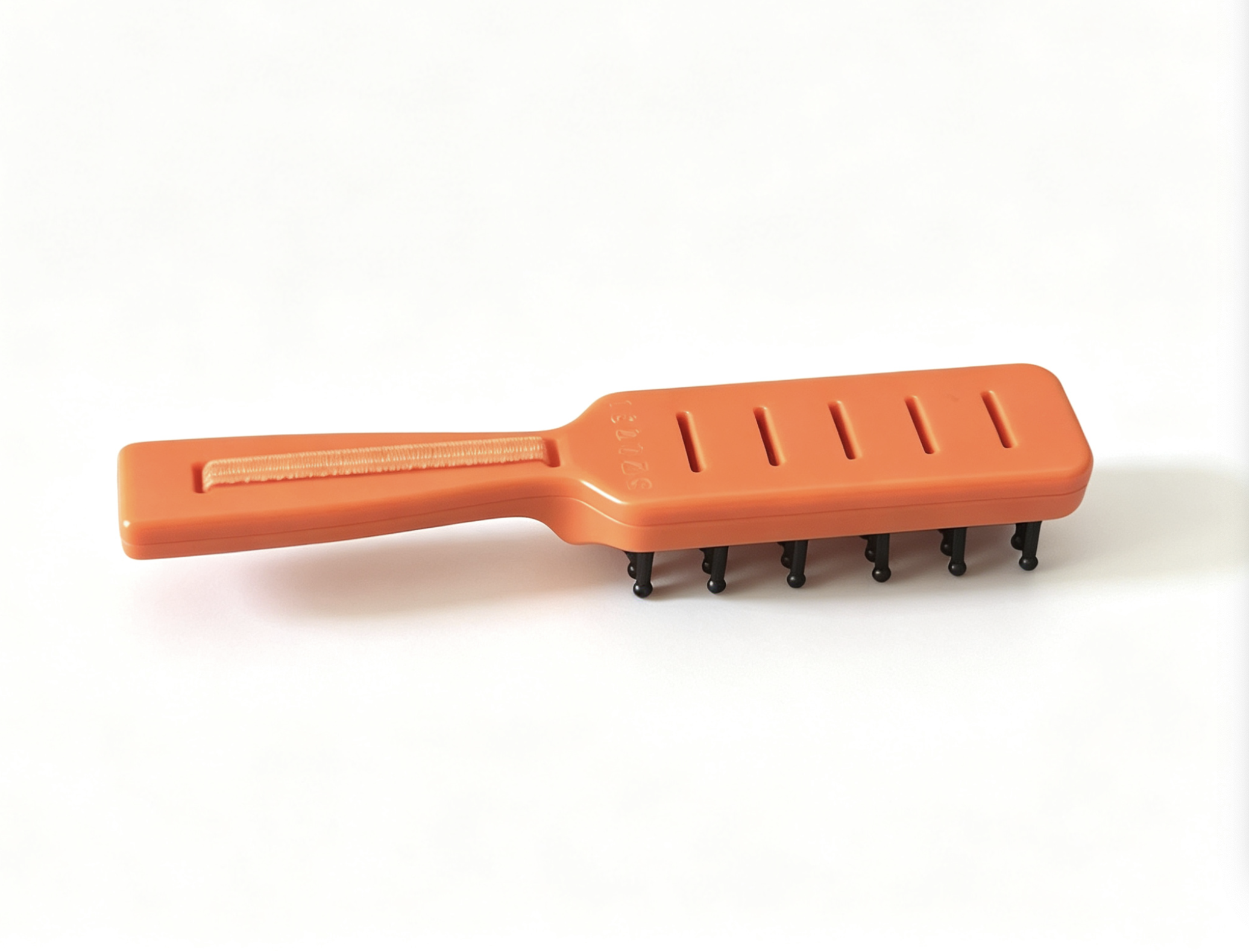 【A orange comb for 18'' doll Julie brush】