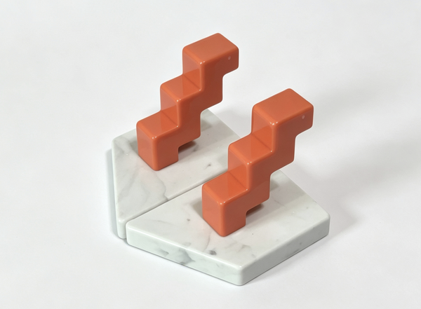 【A set of plastic bookends for 18" doll Courtney's Bedroom Set】