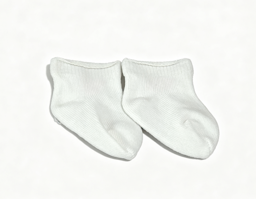 【A pair of white socks with heart for 14.5" doll】