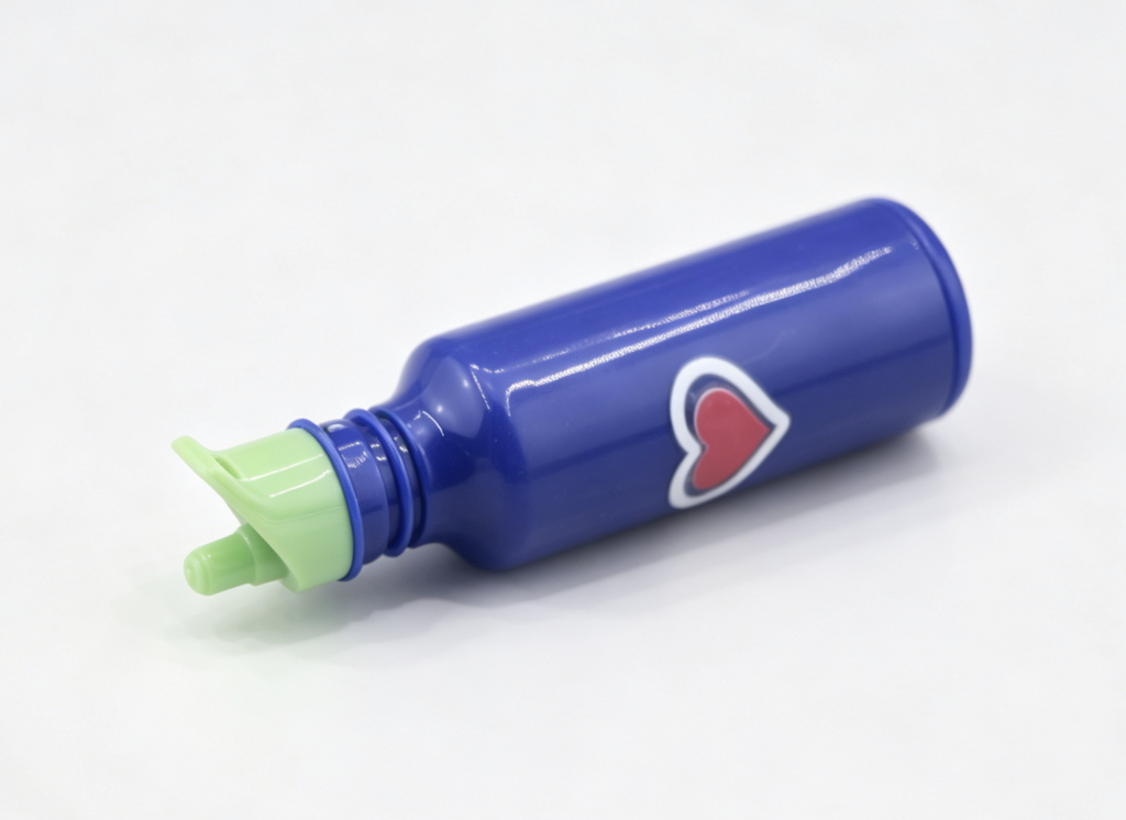 【Water Bottle with Heart Pattern For 18'' Doll】