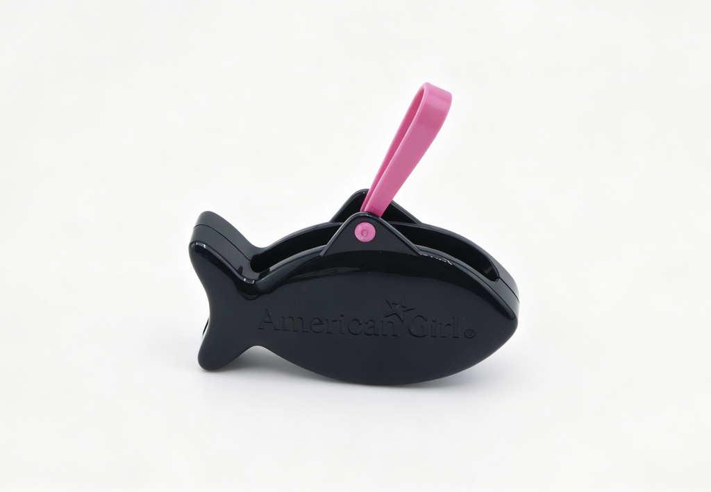 【A fish-shaped purse for 18'' doll Claws & Cuddles Cat Costume】